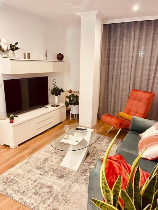 Apartamento Centrico Y De Diseno Con Parking Vigo Exterior foto